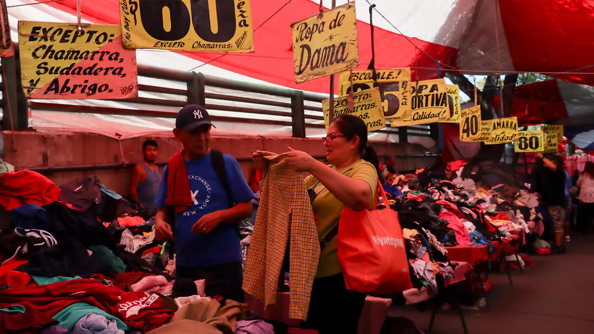 Recorrido por el Tianguis El Rosario-7